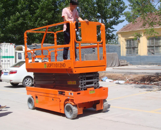 信丰移动式升降平台规格与使用规范